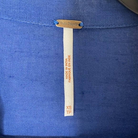 Free People Women Embroidered Floral Puff Sleeve Sz XS Blue Linen Button Peasant - Picture 6 of 8